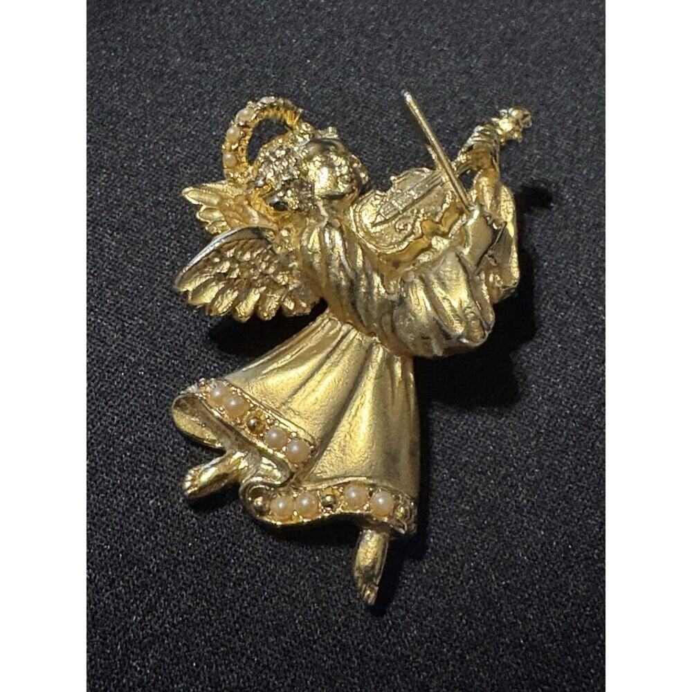 Gold Tone Angel USA Signed Brooch EUC